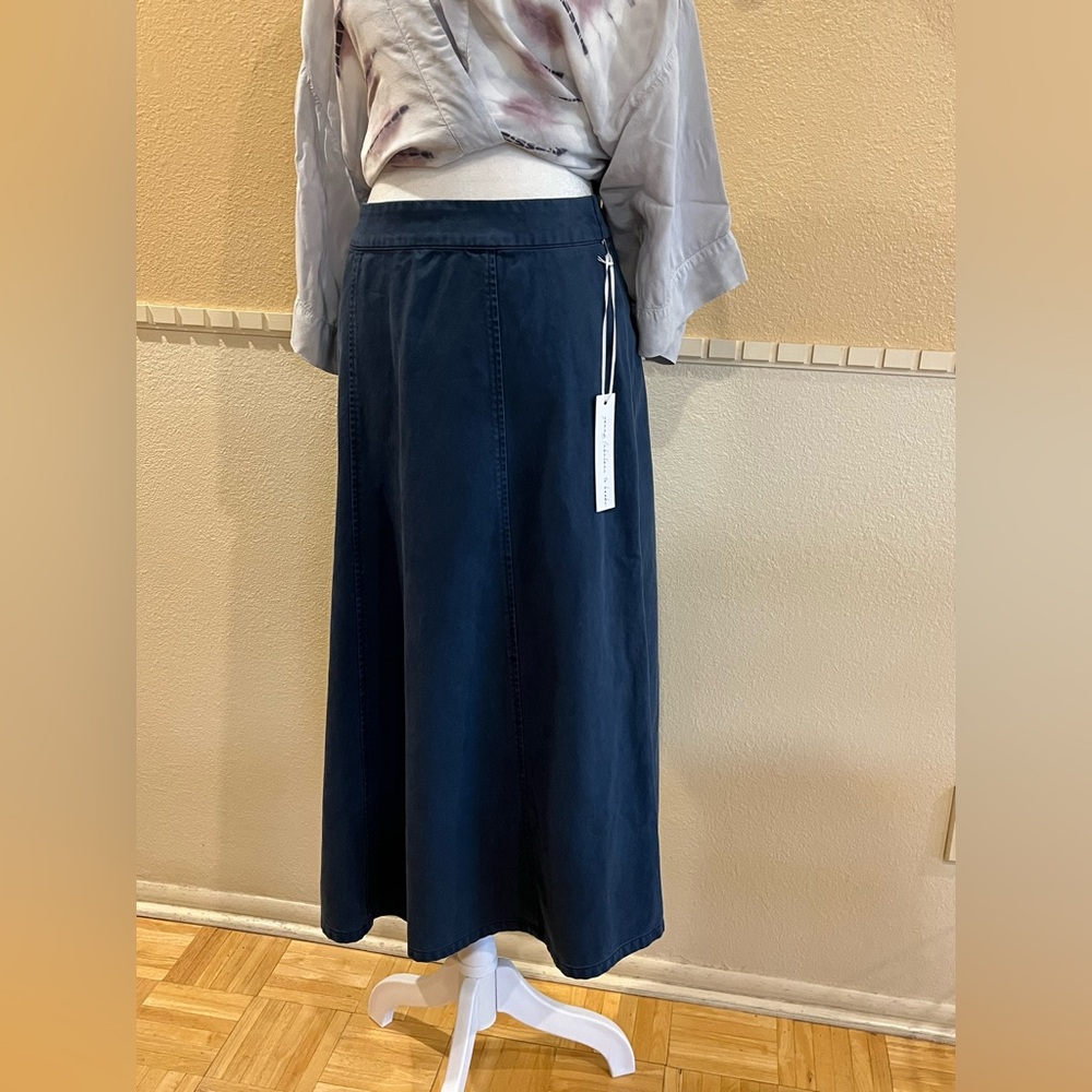 Young Fabulous & Broke denim midi skirt. Stretchy waist, 2 pockets. Blue. S. NWT